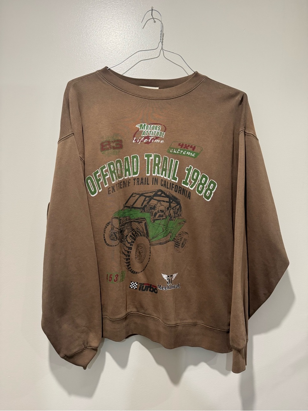 Offroad Trail 1988 Graphic Crewneck Sweatshirt - Brown